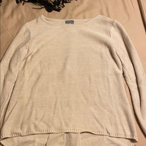 Women’s long sleeve tee with back zipper